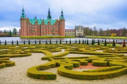 {description:attr_safe:trim}