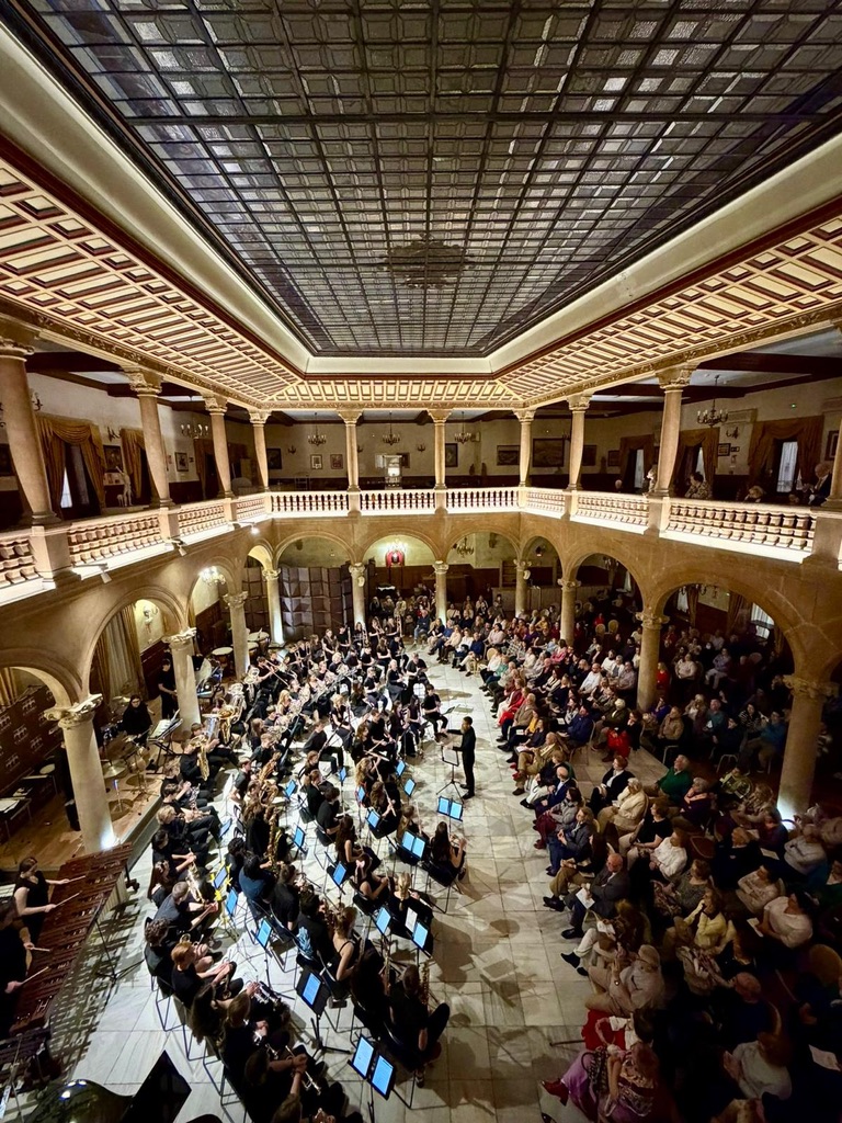 {description:attr_safe:trim}